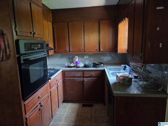 128 RAIMUND AVENUE, Bessemer, AL 35020