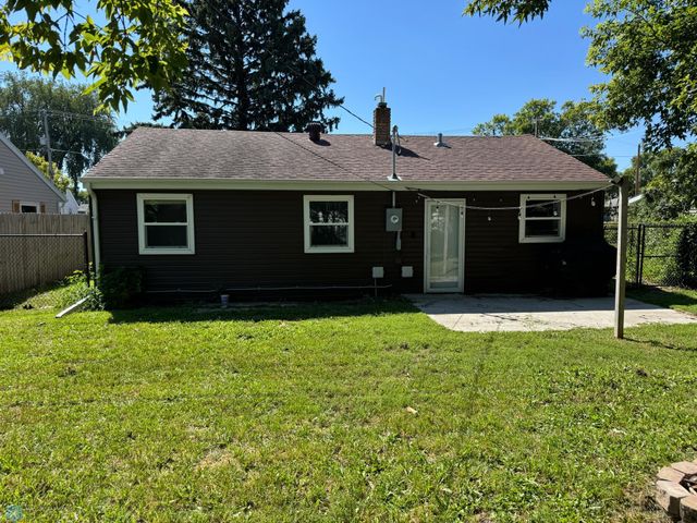 2009 13th Avenue S, Fargo, ND 58103