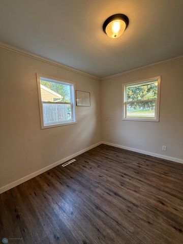 2009 13th Avenue S, Fargo, ND 58103