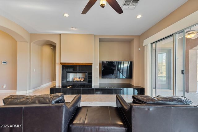 18088 W NARRAMORE Road, Goodyear, AZ 85338