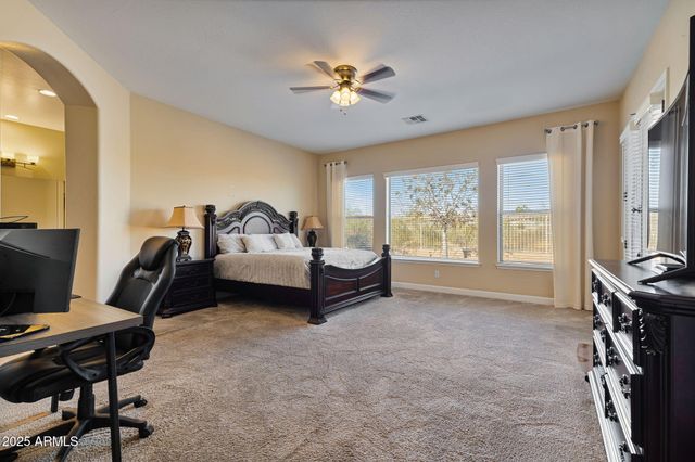 18088 W NARRAMORE Road, Goodyear, AZ 85338