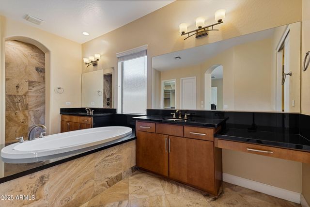 18088 W NARRAMORE Road, Goodyear, AZ 85338