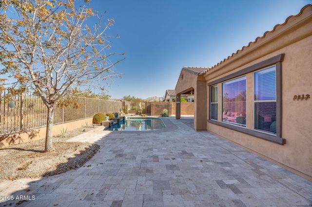 18088 W NARRAMORE Road, Goodyear, AZ 85338