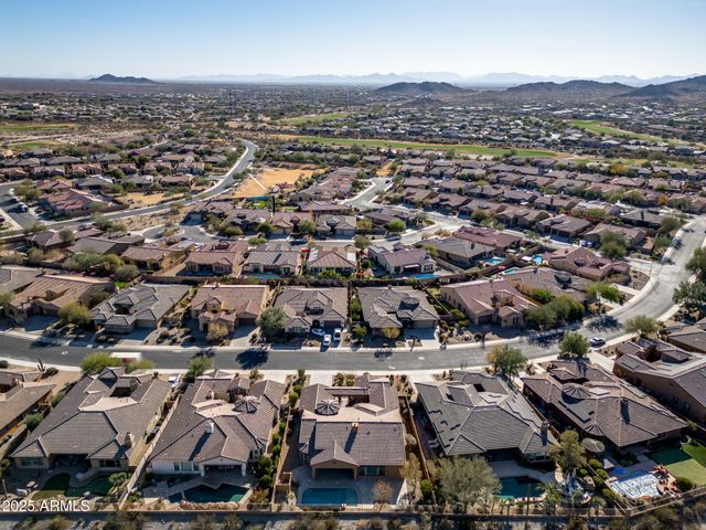 18088 W NARRAMORE Road, Goodyear, AZ 85338