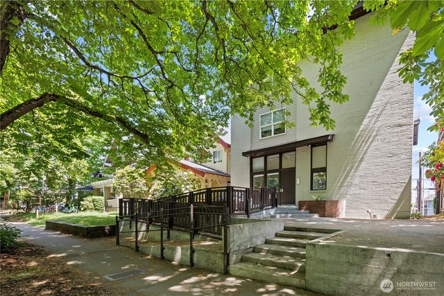 4714 17th Avenue NE, Seattle, WA 98105