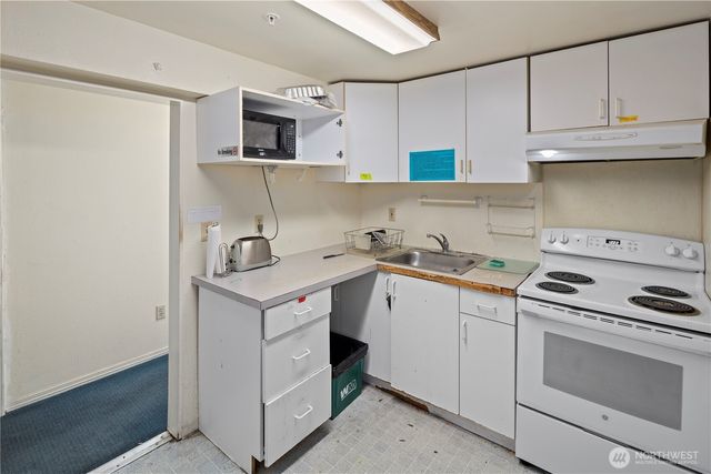 4714 17th Avenue NE, Seattle, WA 98105