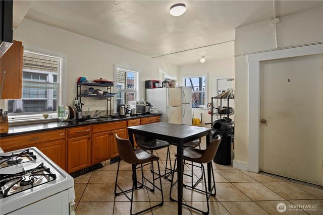 4714 17th Avenue NE, Seattle, WA 98105