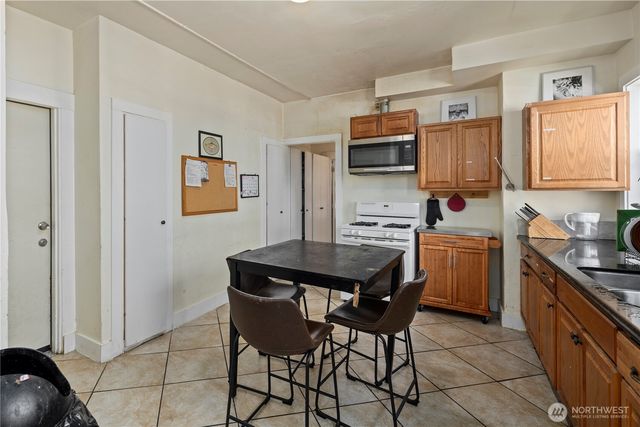4714 17th Avenue NE, Seattle, WA 98105