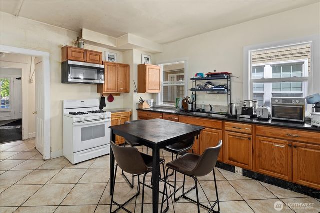 4714 17th Avenue NE, Seattle, WA 98105