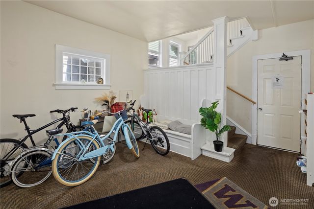4714 17th Avenue NE, Seattle, WA 98105