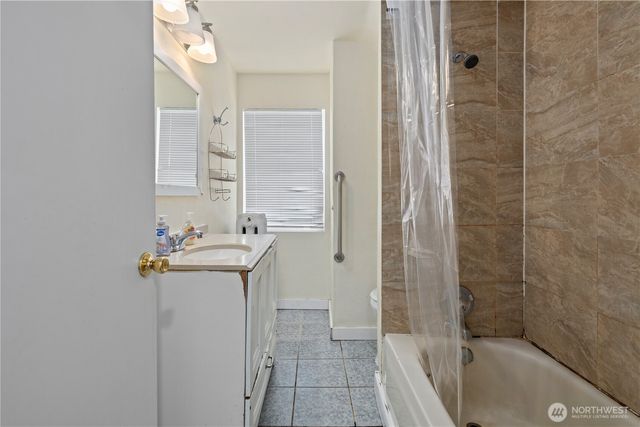 4714 17th Avenue NE, Seattle, WA 98105