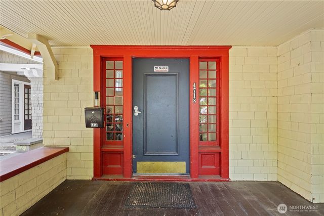 4714 17th Avenue NE, Seattle, WA 98105