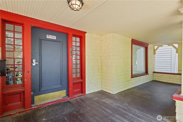 4714 17th Avenue NE, Seattle, WA 98105
