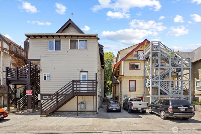 4714 17th Avenue NE, Seattle, WA 98105