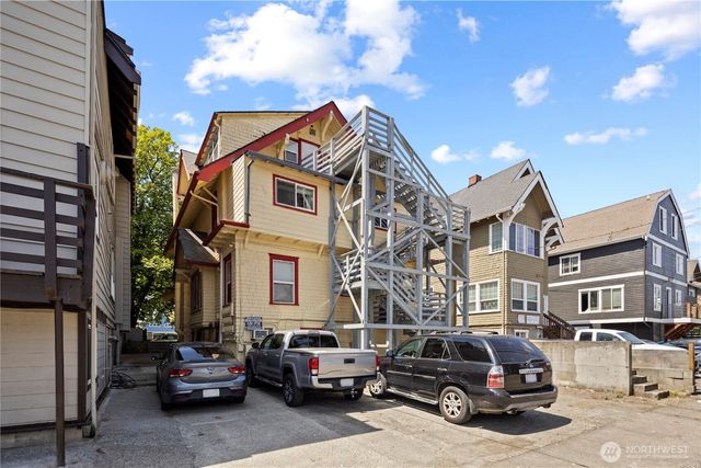 4714 17th Avenue NE, Seattle, WA 98105