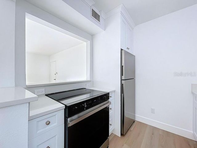 1800 PASS-A-GRILLE WAY 2, St Pete Beach, FL 33706