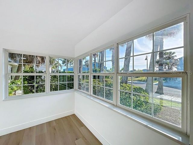 1800 PASS-A-GRILLE WAY 2, St Pete Beach, FL 33706