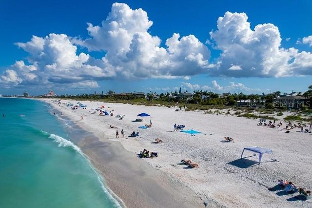 1800 PASS-A-GRILLE WAY 2, St Pete Beach, FL 33706