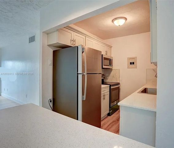 5501 NW 7th Street E408, Miami, FL 33126