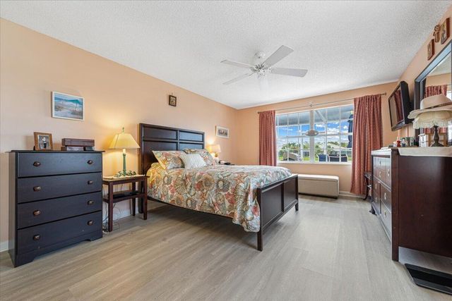 1283 NW Bentley Cir Apt B, Port St Lucie, FL 34986