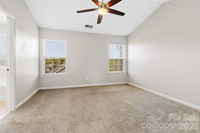 10710 Kemptown Square Square S, Mint Hill, NC 28227