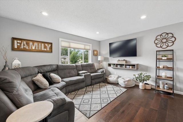 14390 Exley Lane, Apple Valley, MN 55124