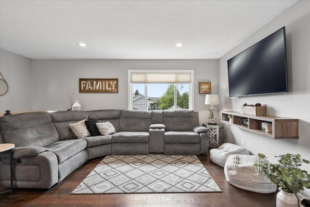 14390 Exley Lane, Apple Valley, MN 55124