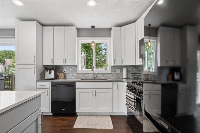 14390 Exley Lane, Apple Valley, MN 55124