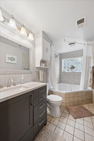 14390 Exley Lane, Apple Valley, MN 55124