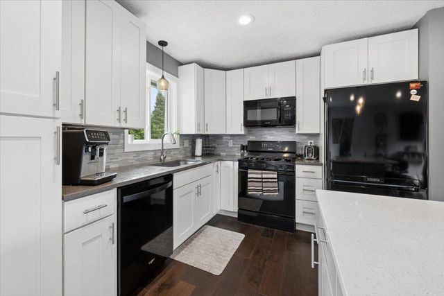 14390 Exley Lane, Apple Valley, MN 55124