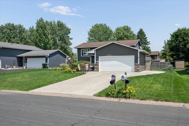 14390 Exley Lane, Apple Valley, MN 55124