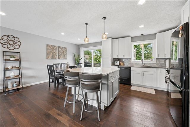 14390 Exley Lane, Apple Valley, MN 55124