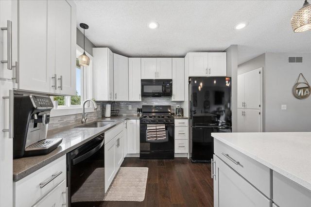 14390 Exley Lane, Apple Valley, MN 55124