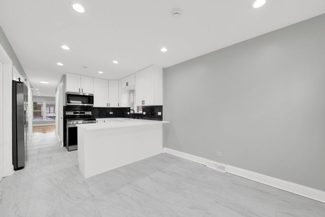 6458 S Claremont Avenue, Chicago, IL 60636