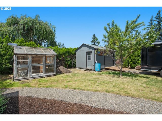 1517 N LOCUST St, Canby, OR 97013