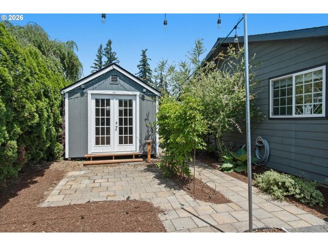 1517 N LOCUST St, Canby, OR 97013