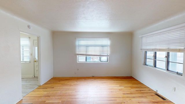 1003 Carlisle Boulevard SE, Albuquerque, NM 87106