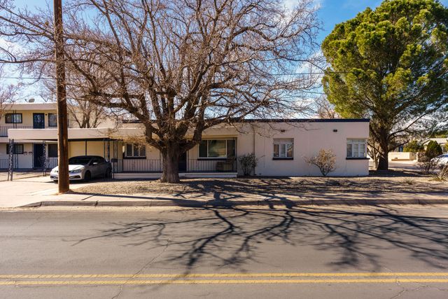 1003 Carlisle Boulevard SE, Albuquerque, NM 87106