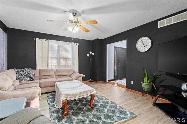 1 Larkspur Drive, New Baden, IL 62265