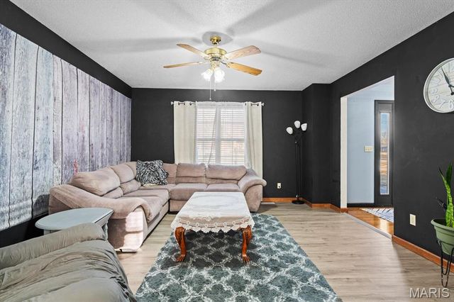 1 Larkspur Drive, New Baden, IL 62265