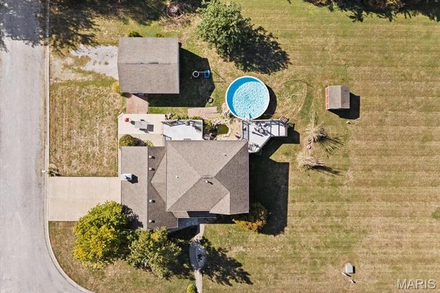 1 Larkspur Drive, New Baden, IL 62265