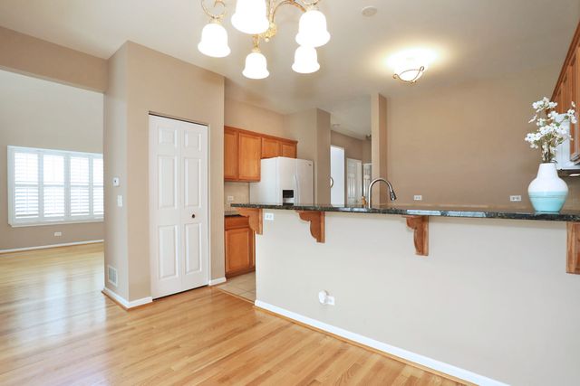301 BAY Drive, Itasca, IL 60143