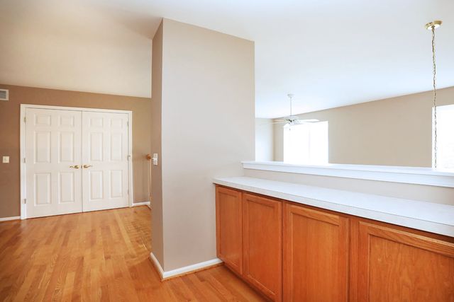 301 BAY Drive, Itasca, IL 60143