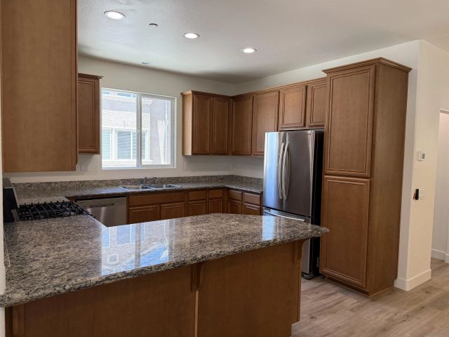 391 Connecticut, El Cajon, CA 92020