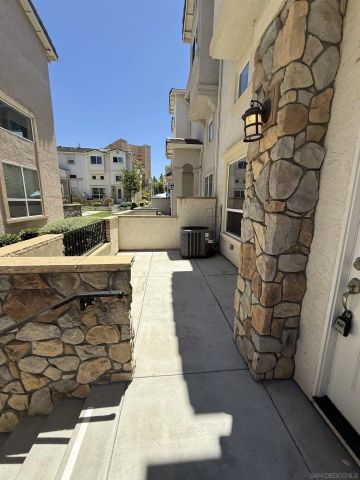 391 Connecticut, El Cajon, CA 92020