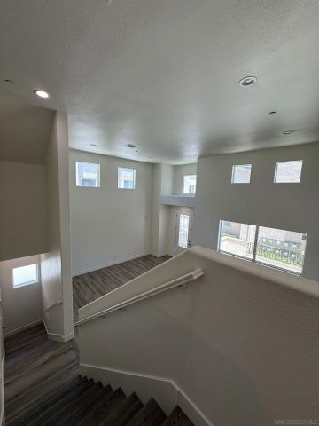 391 Connecticut, El Cajon, CA 92020