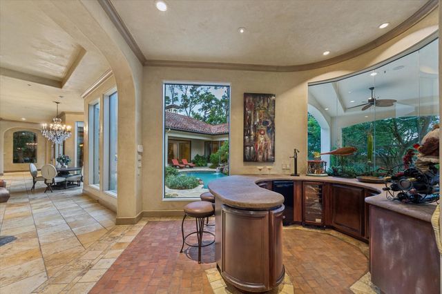 2 Lacewood Lane, Piney Point Village, TX 77024