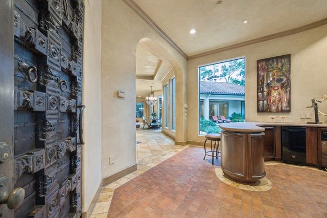 2 Lacewood Lane, Piney Point Village, TX 77024