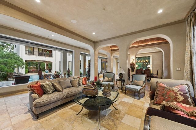 2 Lacewood Lane, Piney Point Village, TX 77024