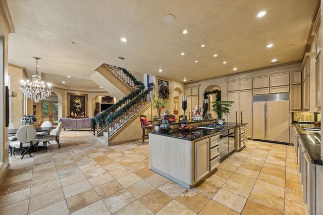 2 Lacewood Lane, Piney Point Village, TX 77024